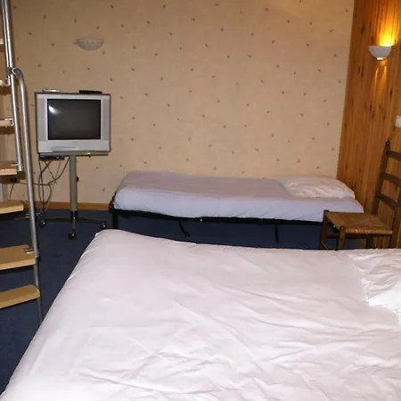 Céleste Hotel 2*