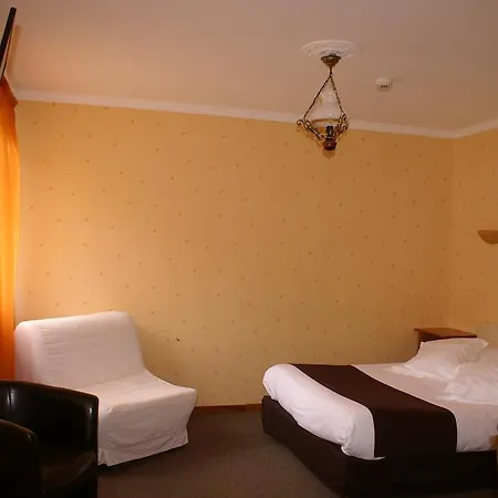 酒店 赛乐斯特酒店 Bagnères-de-Luchon